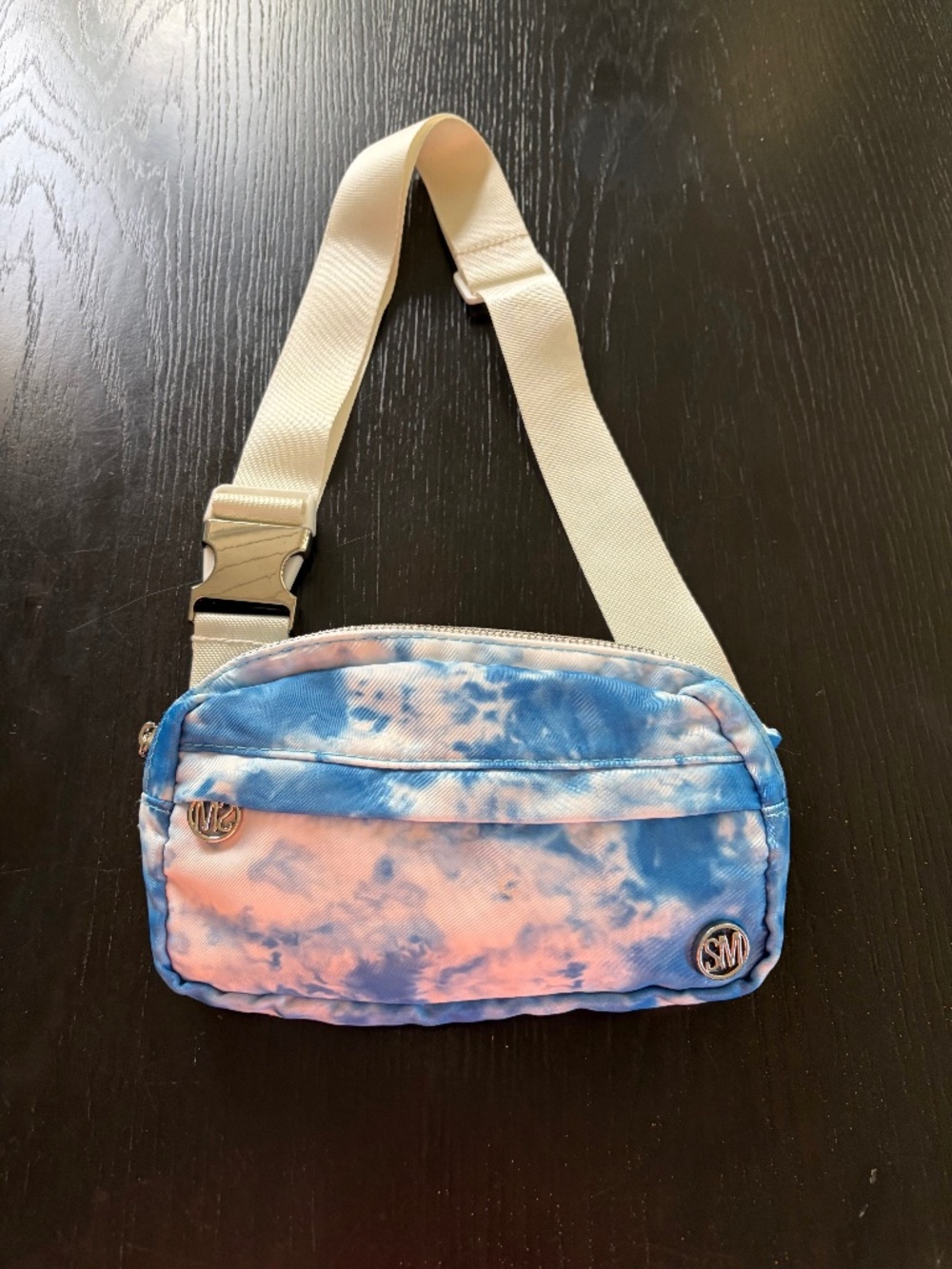 Steve Madden blue and white, tie dye belt bag.,